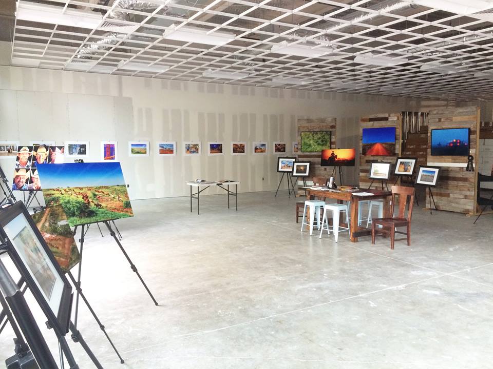 WaggonerCowboys's tweet photo. Did you miss our #popupgallery? Check out the highlights on our blog: https://t.co/xM9muHUPiO #mainst2016 https://t.co/CmPylGHAM9