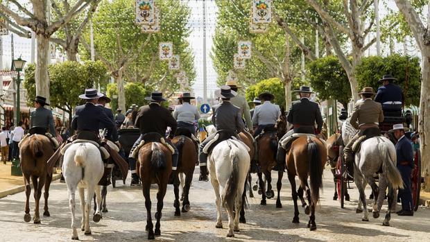 abcdesevilla's tweet photo. El cambio de fecha de la Feria de Abril modificará otros hábitos históricos https://t.co/BAKj6SluDd | #Sevillahoy https://t.co/a2dKiHl9dC
