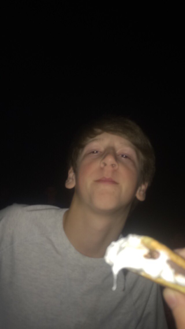 tayvolleybae's tweet image. HB day to the coolest kid🎉 lets go on more trips ✈️🚣🏼 and drain some 3s 🏀 Have a great day!