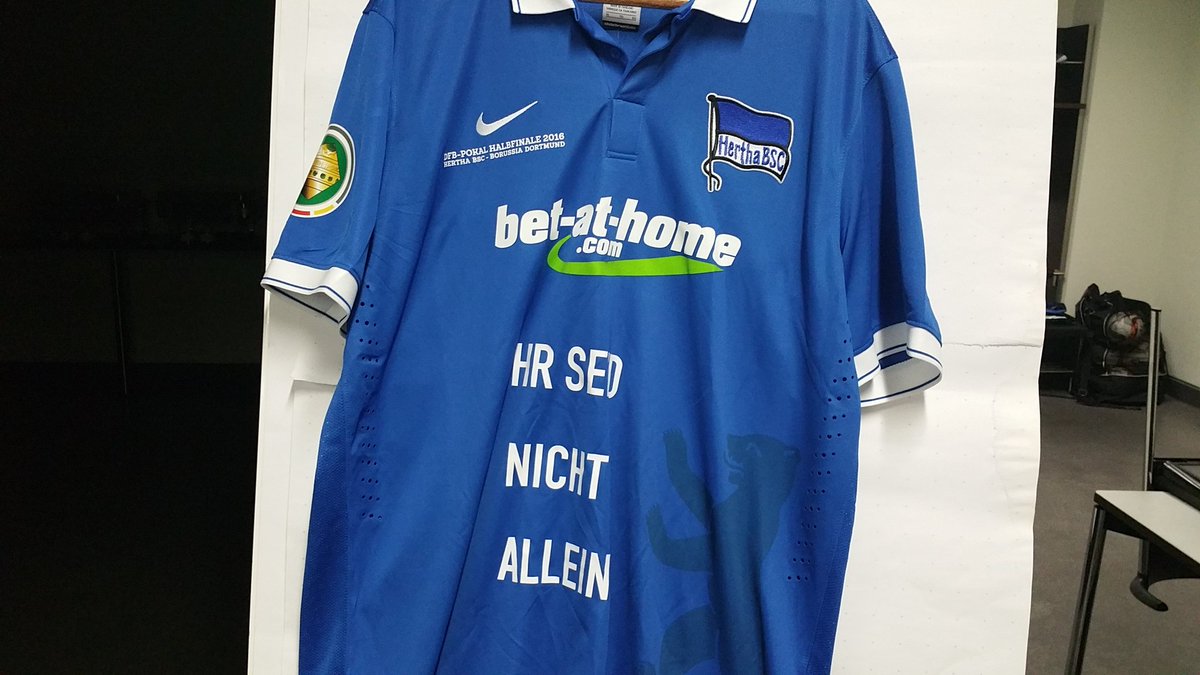 Hertha Bsc On Twitter Dieses Trikot Hangt In Der Kabine Hahohe Dfbpokal Bscbvb