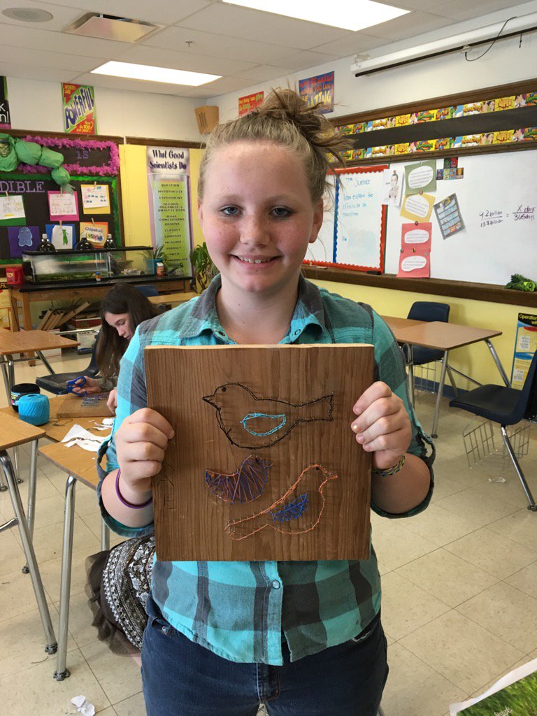 mahon_zepmath's tweet photo. Working on finishing up our string art projects! #socute! #EndoftheYearFun! #FLCSFUN!! https://t.co/dzoEqrOqMM