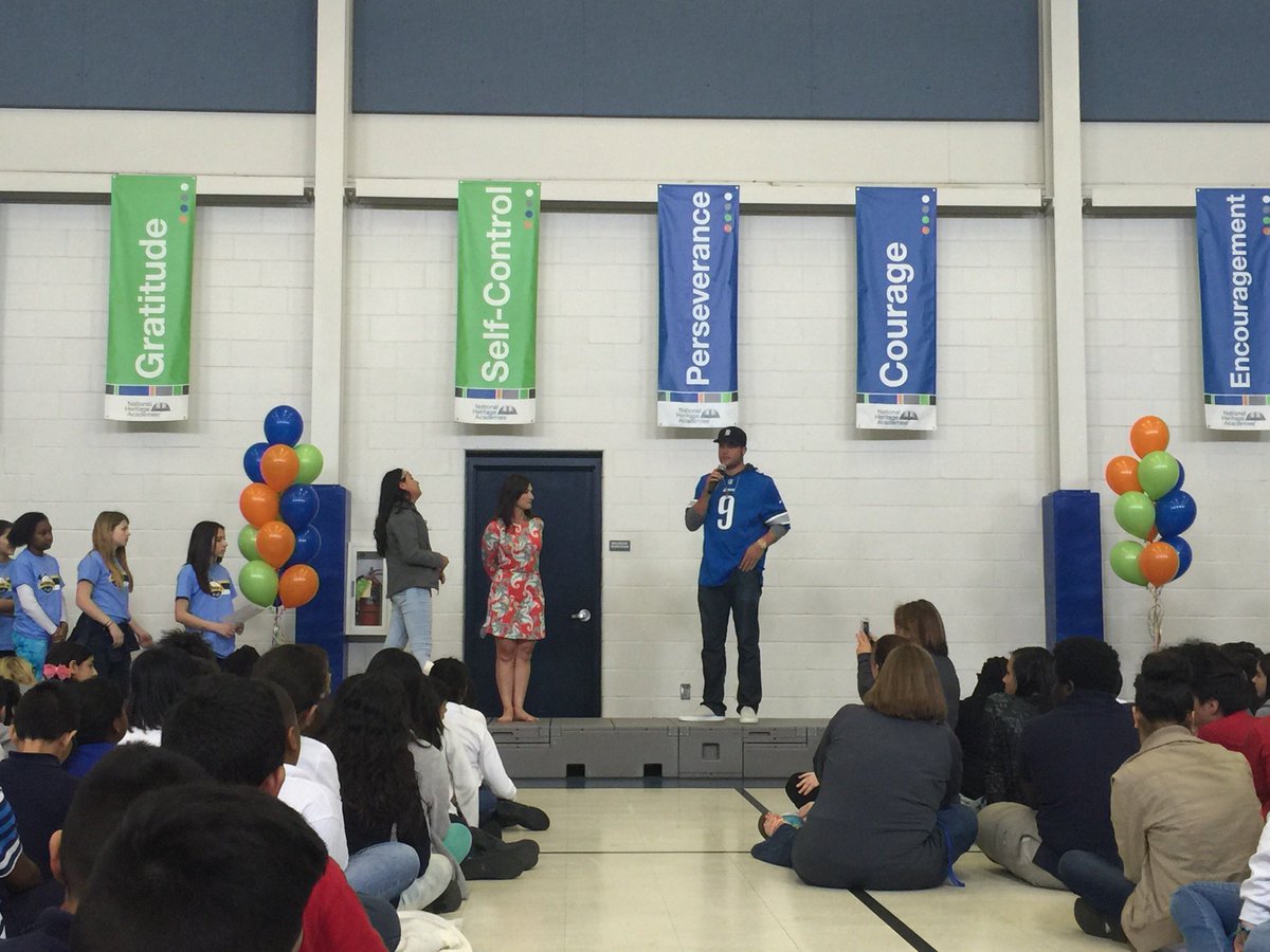 BCBSM's tweet photo. .@Lions QB Matthew Stafford talked to @Team_Vista students about how to live a healthy lifestyle #MIKidsCan #Play60 https://t.co/uEz1zKE5lL