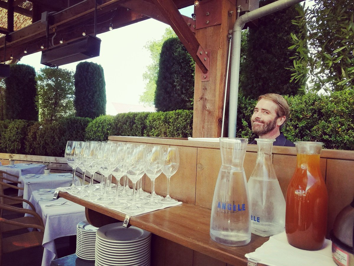 Dan getting ready for a busy lunch!
#riverfront #sunshine