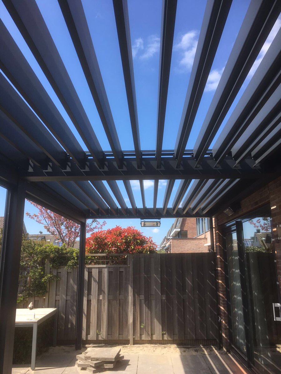 Mooie <a href="/RensonWorldwide/">RENSON</a> Louvre kantelbare en waterdichte #terrasoverkapping te Berkel en Rodenrijs <a href="/Vitrona/">Vitrona</a> #outdoor