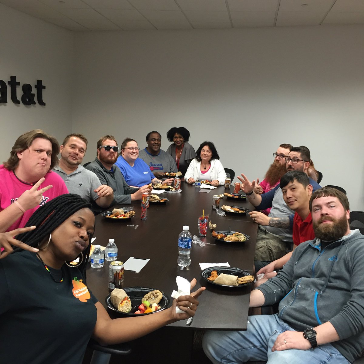 dauntfav's tweet photo. Rock Stars at Harrisburg's 1Q Perfect Presence lunch!!! @HARRISBURG_CC @jackwright2020 https://t.co/lrcuSGyMyF