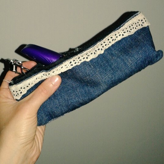 TotoshCreazioni's tweet photo. Little #makeup #purse from old #jeans #handmade #creatività #creativity #upcycle #recuperate #seewing #cucito #DIY https://t.co/0lPJrPZNSY