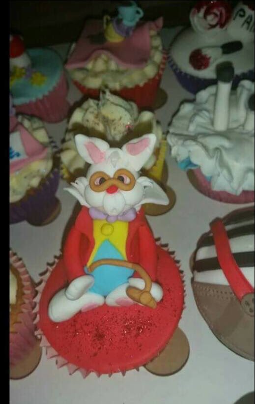 Some novelty cupcakes 😃