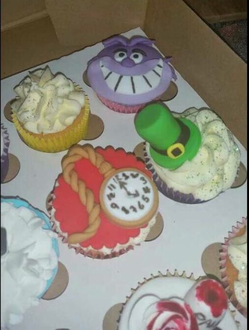 Some novelty cupcakes 😃