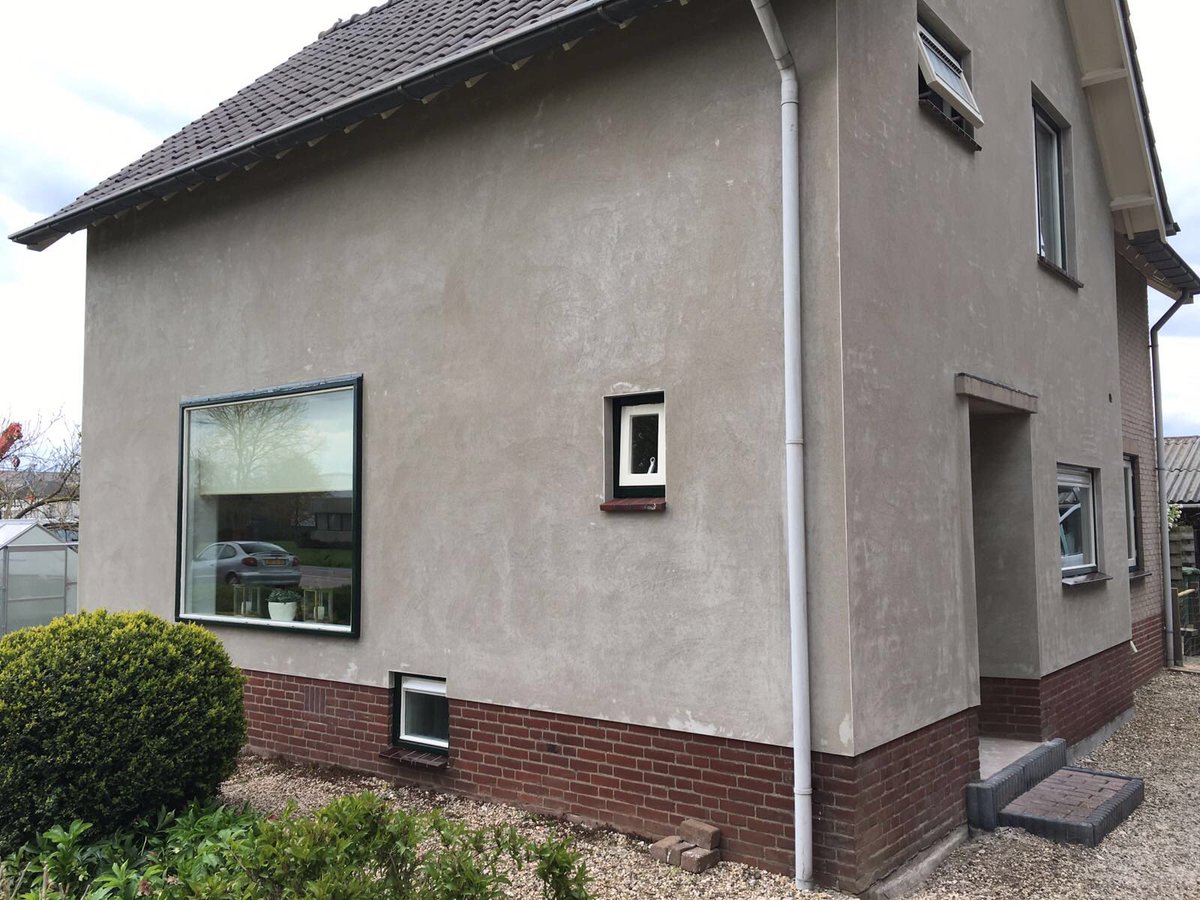 Basislaag aangebracht buitenwerk met #knauf UP210