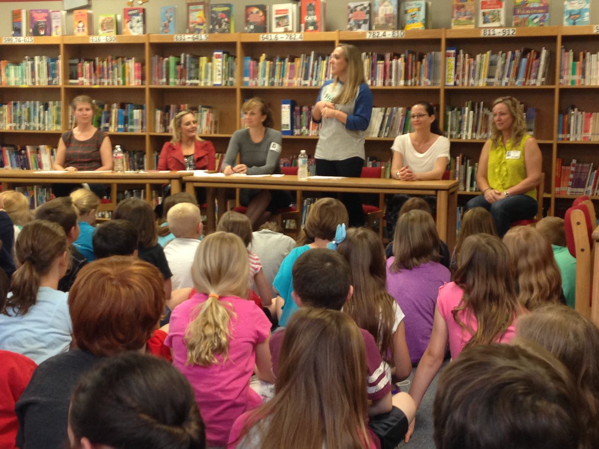 MrsShinn2's tweet photo. Thank you PTA for allowing us to sit in on a board meeting! #walelm #elmworkshop https://t.co/8q4segv7Ts