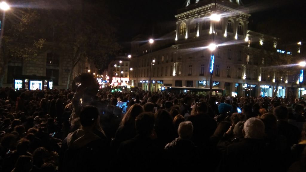 #NuitDebout concert d'un orchestre symphonique