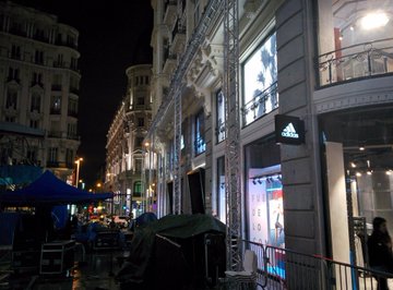 Turista Tantos Ficticio Adidas Gran Via 21 | Madrid | apertura | nueva tienda | 2016