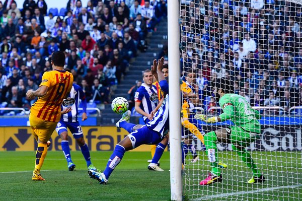 SoccerKingJP's tweet photo. 🇪🇸試合結果🇪🇸
バルサ怒涛の8発大勝で5戦ぶり白星…スアレス4発、メッシ＆ネイマールも揃い踏み
https://t.co/wj2YLbRd4f
デポルティーボとバルセロナ（@FCBarcelona）が対戦しました。 https://t.co/KT4jJOv1ze