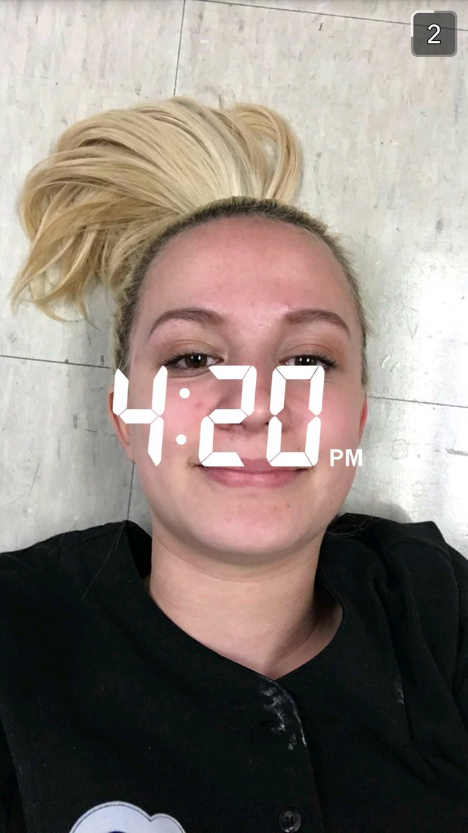 trikcst3r's tweet photo. i cant believe i only recieved THREE 4:20 snapchats seriously, y'all???? have some respect???? for this holiday????? https://t.co/9QguwU3ln3