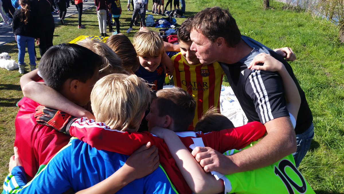 RGgroot's tweet image. Team peptalk #cruyff #court 6vs6 toernooi #diemen @JCFoundation