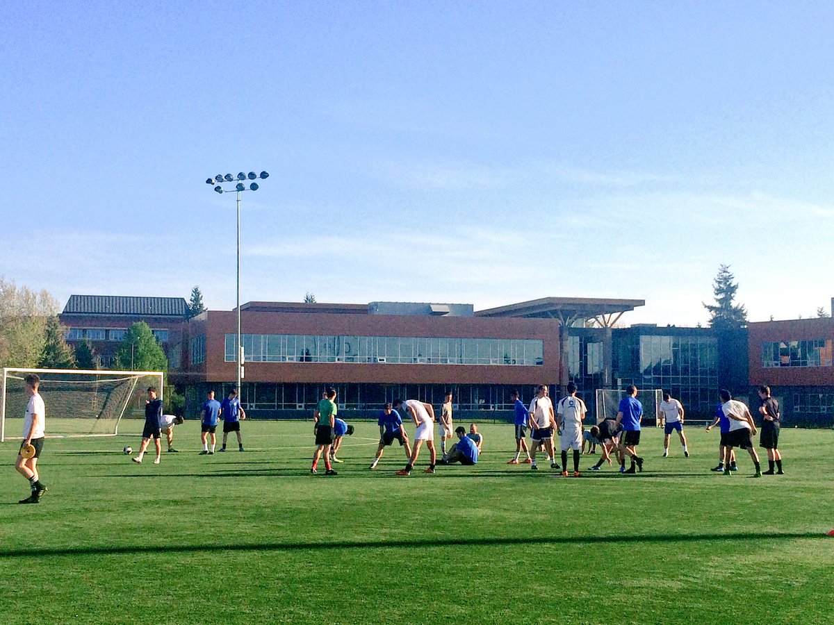 HighlandersFC's tweet photo. Beautiful day for try-outs!

 #YYJ #YYJNews #Soccer #Path2Pro #PDL #YYJSports #HighlandersFCRevival #VHFC #USLPDL https://t.co/sZMj8d5zGB