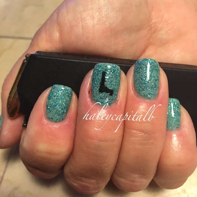 nailartsyfartsy's tweet photo. haleycapitalb: 🔫🔫🔫 #armedladyyy #glock #NailsByHaley #TheWorksSalon #NailArtist #NailArt #NailPosts #InstaNails #Ha… https://t.co/axt3SLgGOx