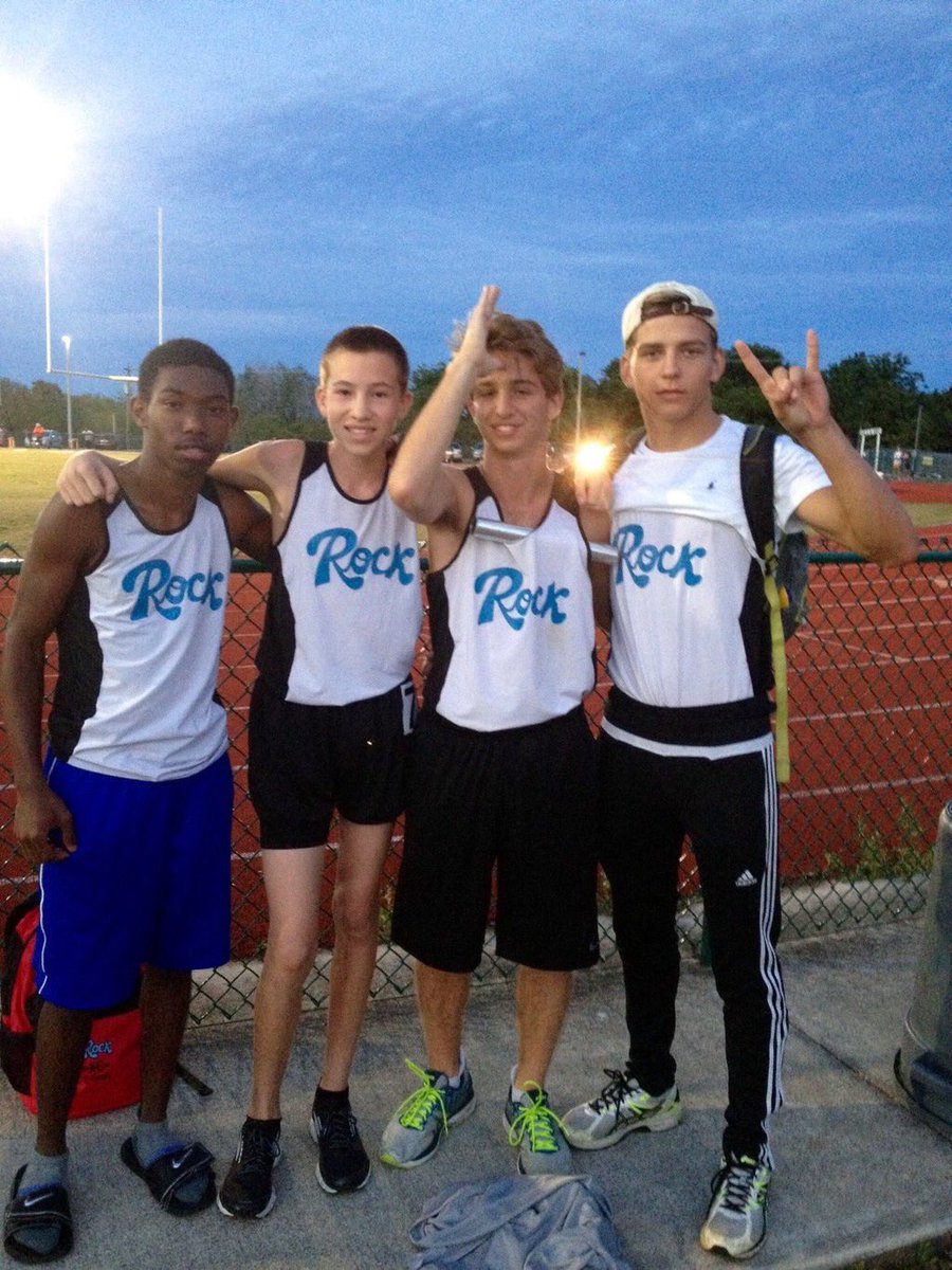 Rockledge_Track's tweet photo. Rockledge 4x800 team projected to finish last finishes 3rd and moves on to regionals🔴🔵☠🔥
#RockledgeHigh
#Rocknation https://t.co/6on931uuJE