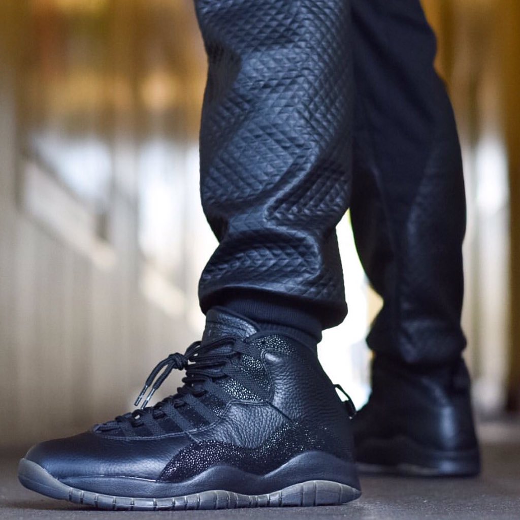 DeadStox's tweet photo. #OVO10s

Photo Cred: @KillaCarver https://t.co/btS5aYBySZ