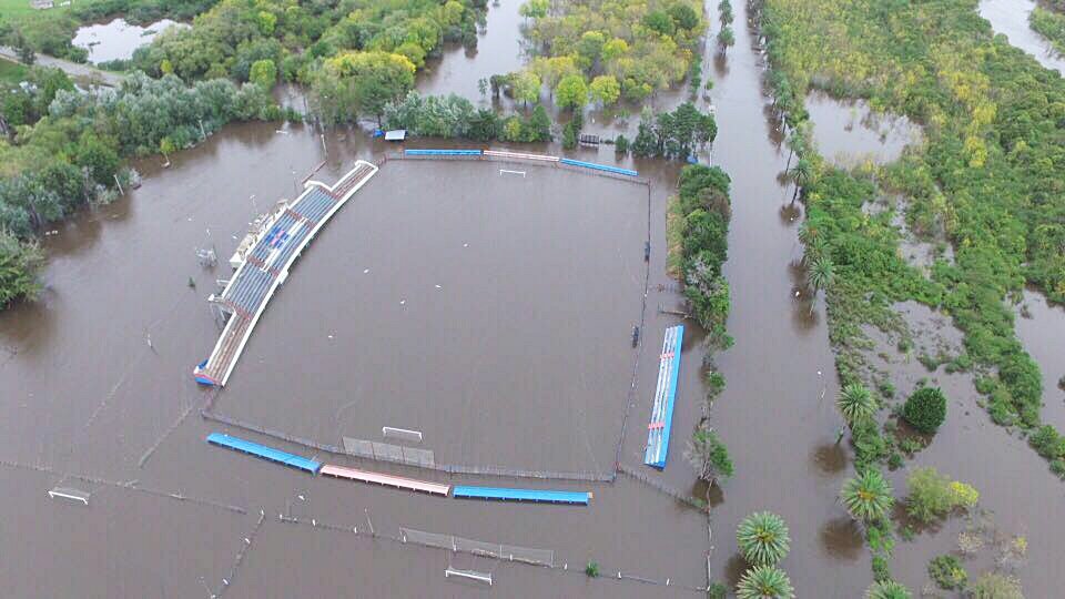teleSURtv's tweet photo. Cesa alerta roja por lluvia en #Uruguay pero rige riesgo naranja al norte https://t.co/6w2SQikLEh https://t.co/OJk5qp9nqy