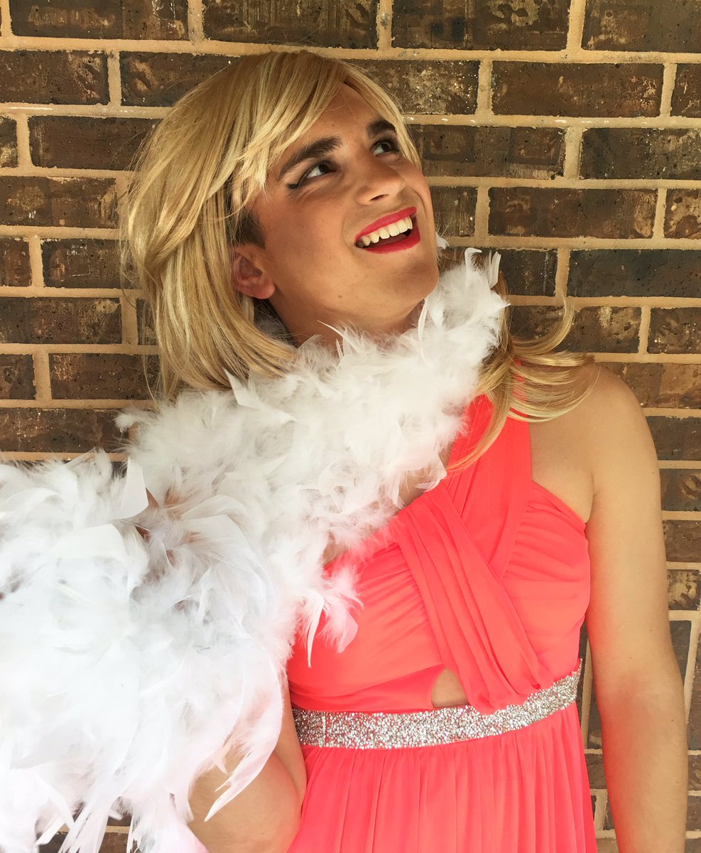 MandarinHSCheer's tweet photo. Contestant #9 'Win'ey PomPom! RT to vote #9 Mr. Photogenic. Come out to watch the show, Fri @7! $5 presale, $8 @door https://t.co/fRTiI1Z2N8