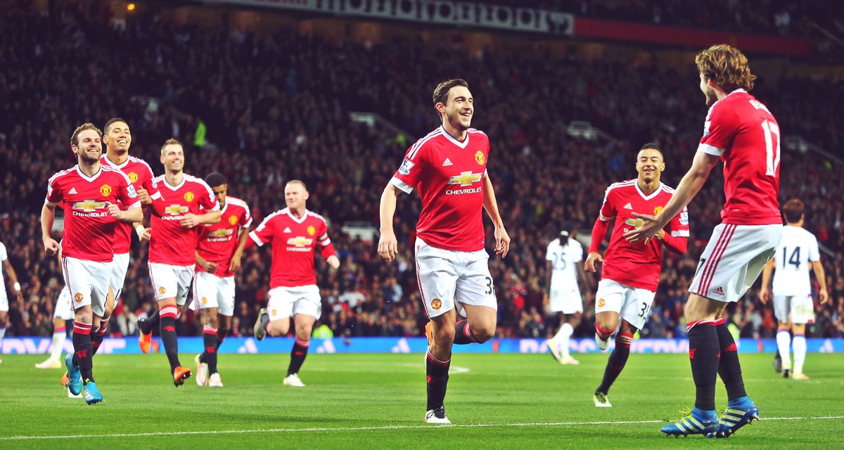 Yes!! We’re back in the top-four race. Very well done, <a href="/ManUtd/">Manchester United</a>! 👍🏻 #mufc