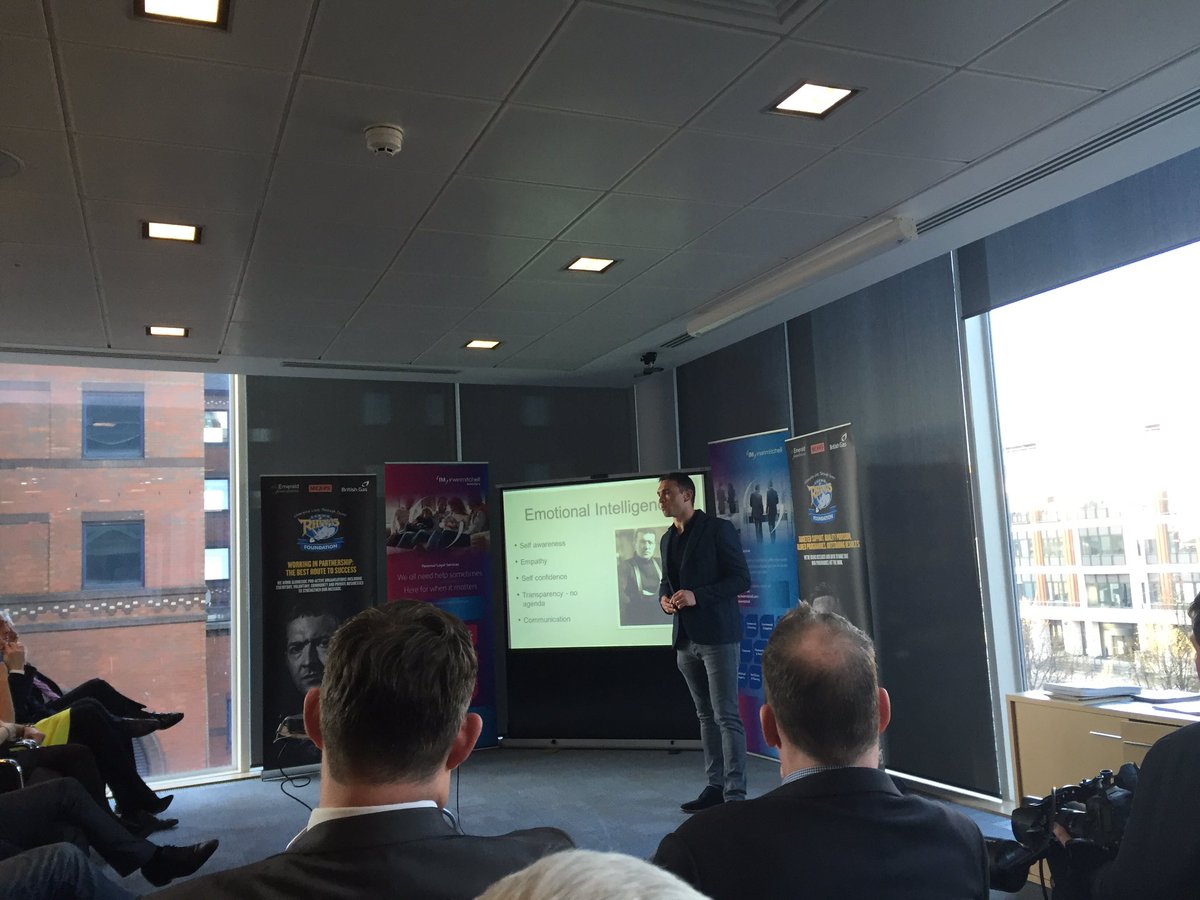 InspiralM's tweet photo. Enjoyed inspiring talk this evening by #KevinSinfield @rugbyleeds the importance of knowing what drives your team https://t.co/T3WYHEFvQN