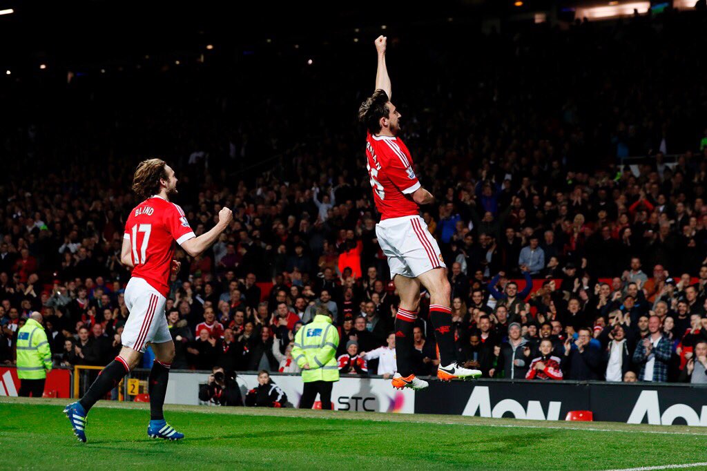 3 points and another clean sheet! Great first goal <a href="/DarmianOfficial/">Matteo Darmian</a> #MUFC 🔴