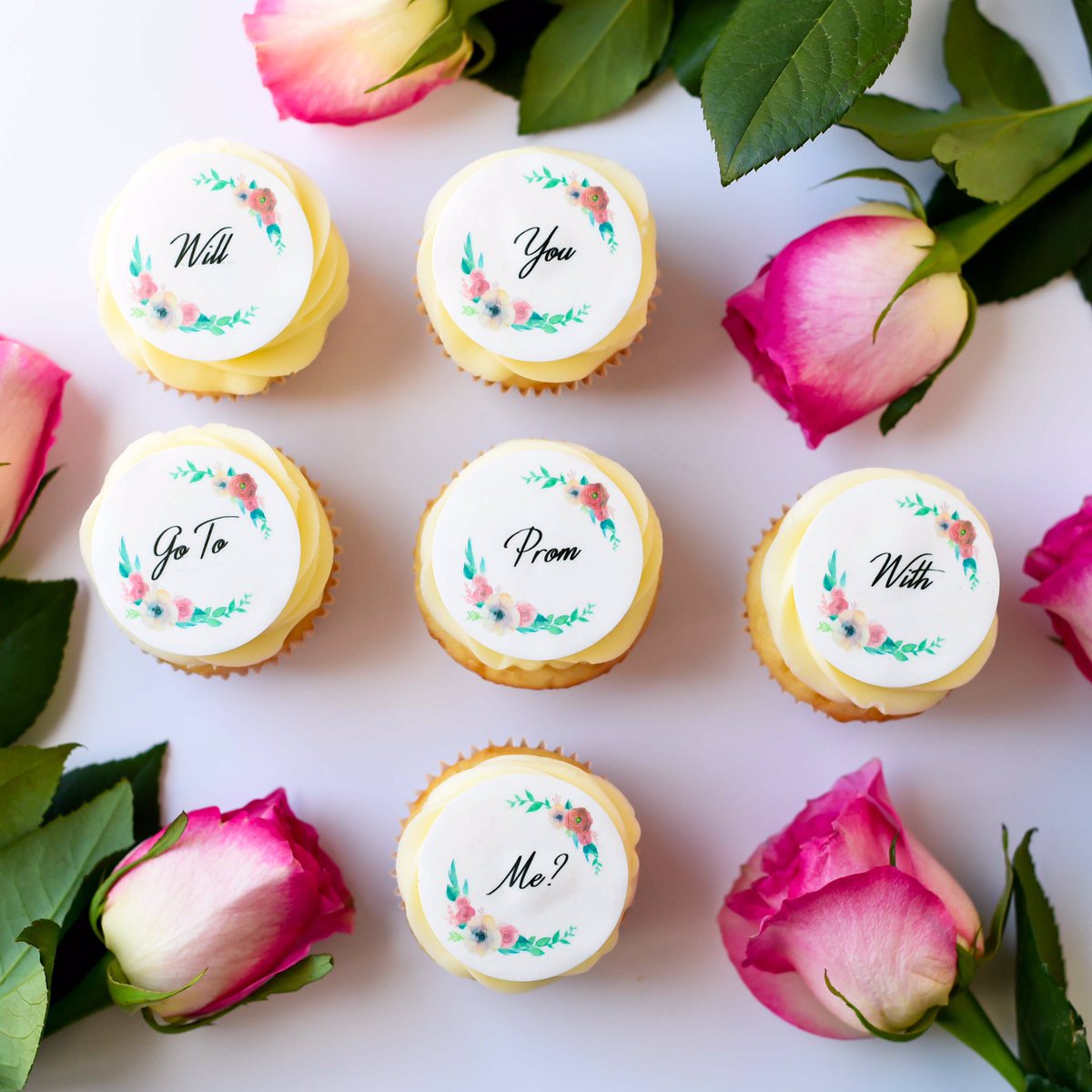 BMBtoronto's tweet photo. What a #sweet way to be asked to #prom 🎀 #promproposal #willyougotopromwithme #bitemebakeryca #bakery #toronto https://t.co/1RVHgH7kVU