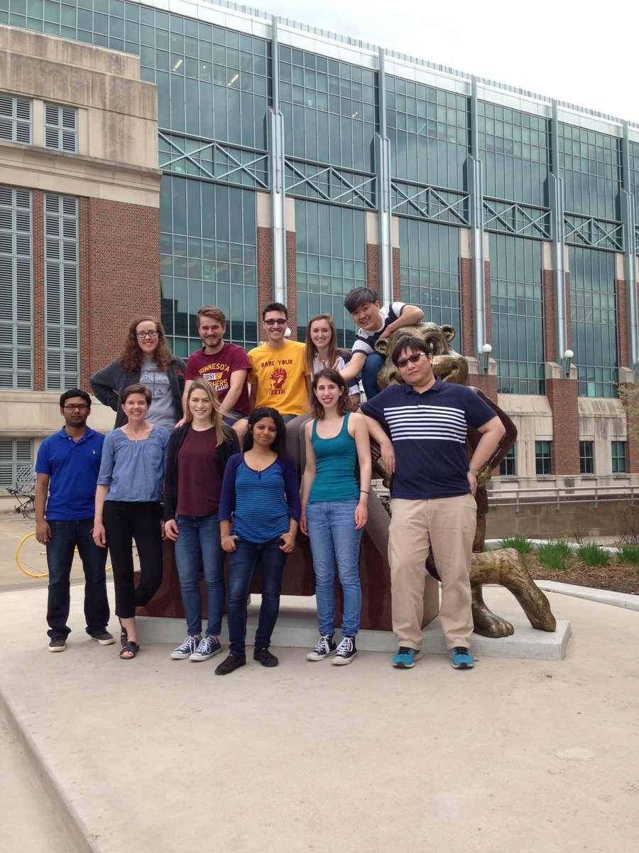 OgleLab's tweet image. Took advantage of the good weather a few days ago to get an updated lab picture!#oglelab #umn #biomedicalengineering