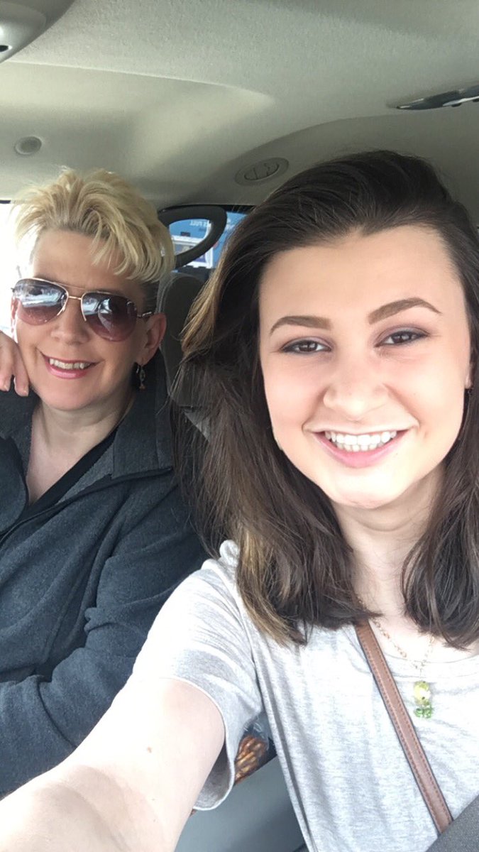 NicolePampena's tweet photo. #womanupwednesday My beautiful, selfless mom who always puts a smile on everybody's face ❤️ @NH_GirlPower https://t.co/v25ZMFSjpd