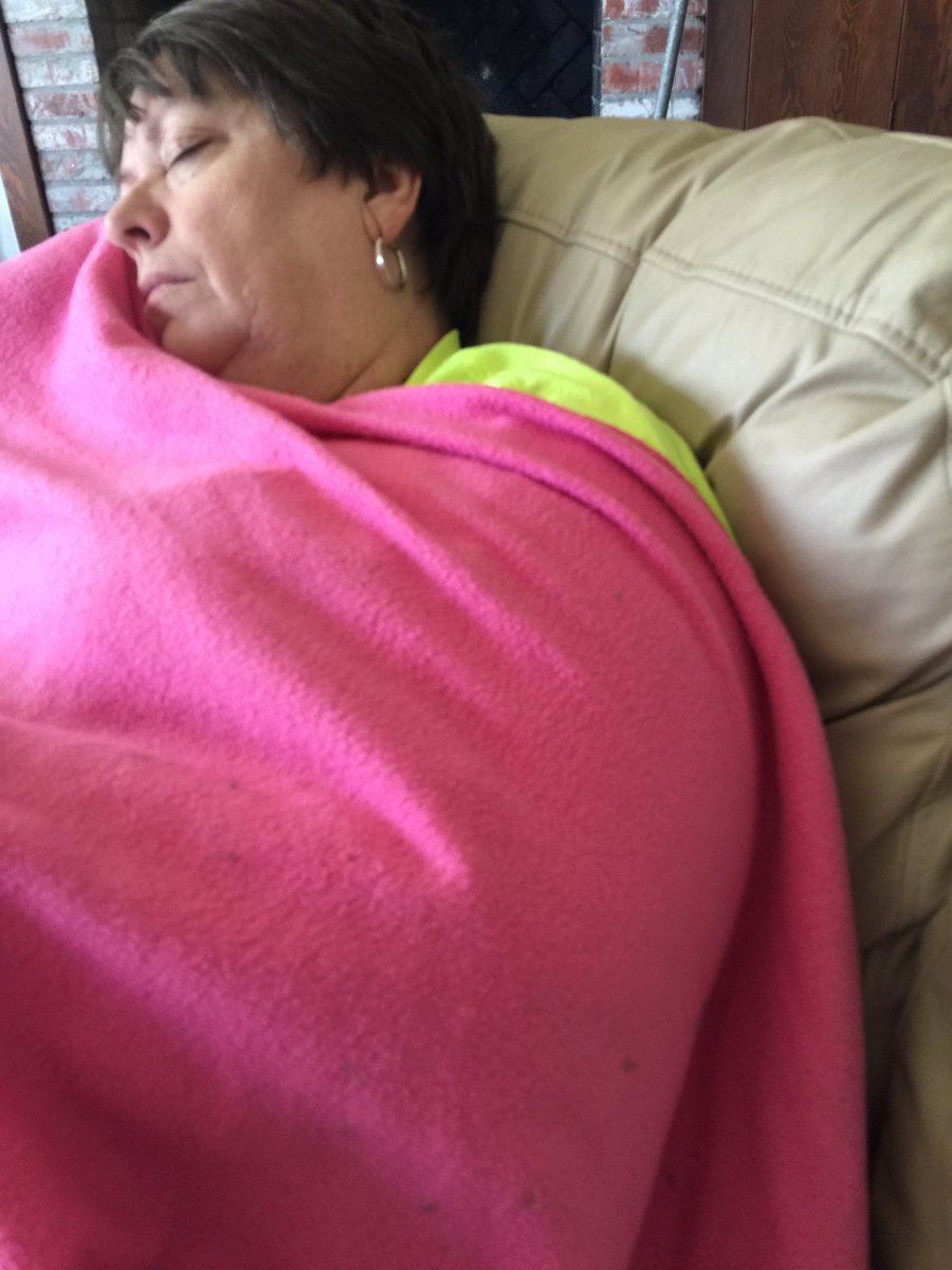 maggzbacon's tweet photo. She can't hang https://t.co/COaY4Xmdfh
