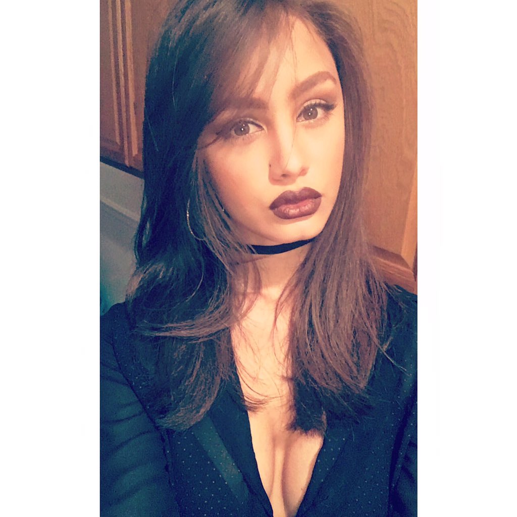 GemmyQuelliz's tweet photo. Snapchat with all them cute asssss filters 😼 Add me: GemmyQuelliz 👻 https://t.co/GhXe6t2Y5N
