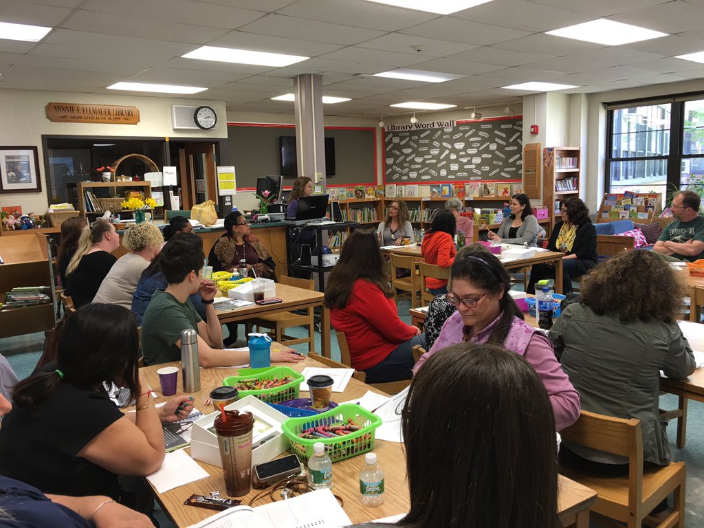 GLAcademyES's tweet photo. GFMS Teacher Leaders train staff members on Habits 4,5,6 & 7
#TLIM #GFMSrocks https://t.co/2tguq3wagf https://t.co/VJ0RZlD12V