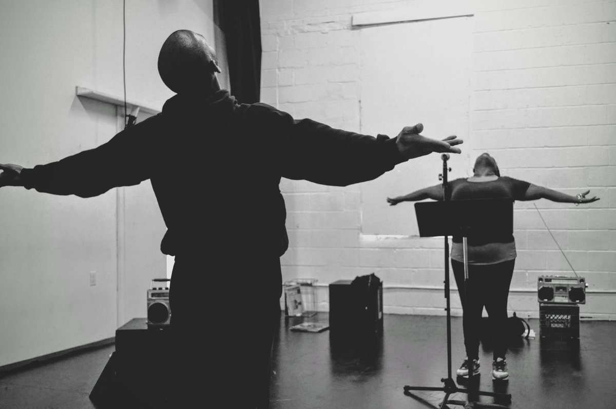 oraltorio's tweet photo. "See that little girl, that girl is a woman in the body of a child." #OraltorioMiXtape, #motionlive, #rogercjeffrey. https://t.co/56xFsYk71z