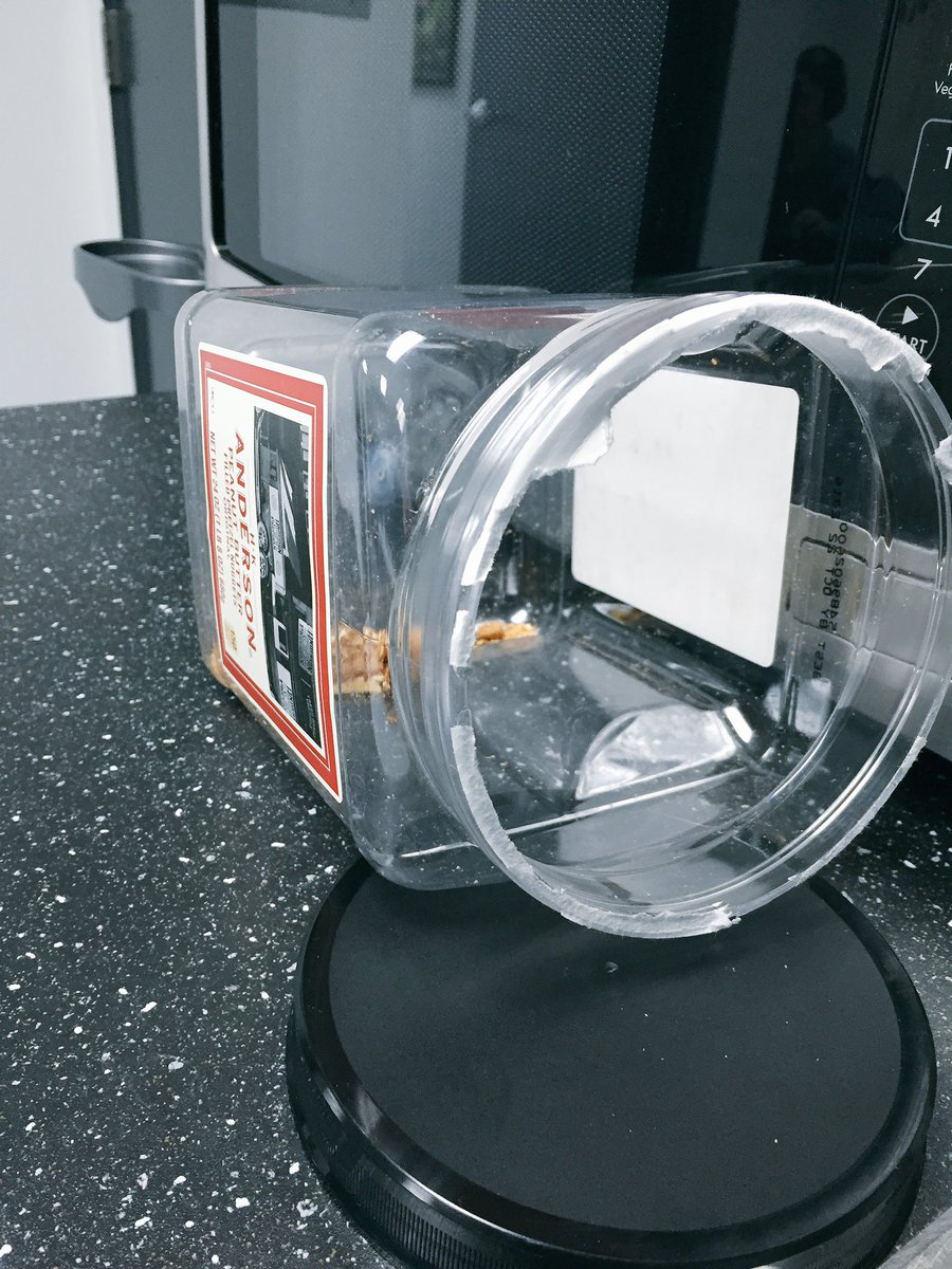 boomboxpost's tweet photo. Well those went fast! #PeanutButterPretzels #TimeToReOrder #NotEvenThreeDays #FeedYourCreativity #SoundLife https://t.co/igYnrupNxx