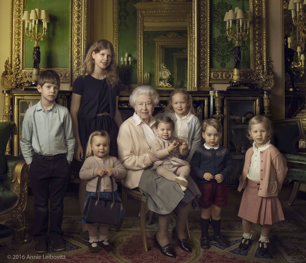 ..and here's a close up of the first in a series of three official photographs released today to mark #Queenat90