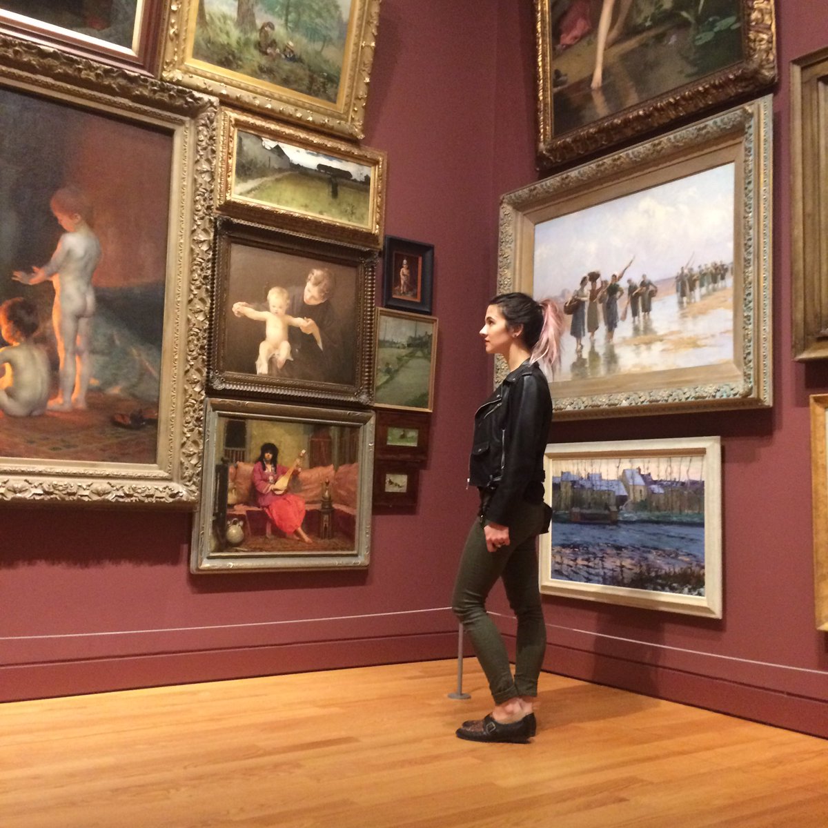 TifRoseMiles's tweet photo. Being in a room like this ignites an incredible feeling. It's like traveling to a different world. #timetravel #AGO https://t.co/sXuUwFRx0V