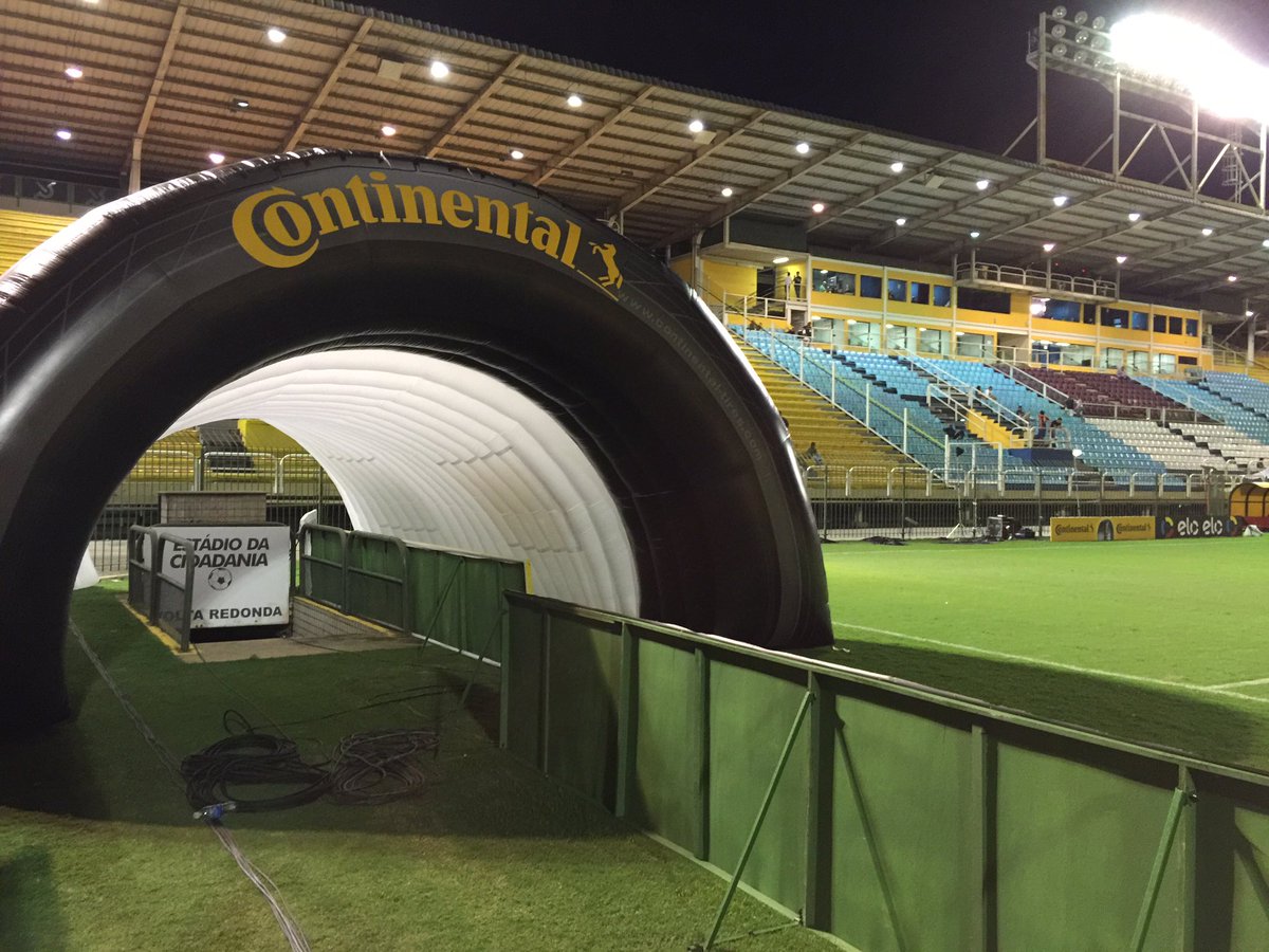 rio_andrey's tweet photo. Olha aí o túnel por onde vão sair os jogadores do Mengão.

Daqui a pouco a ⚽️ rola.

Vale a Classificação

#FLAxCON https://t.co/du5swgFNoA