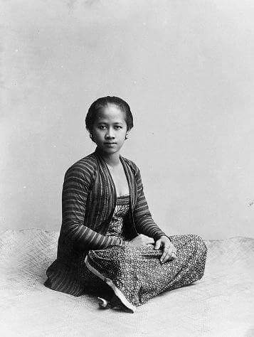 Selamat hari raya KARTINI, kiranya TUHAN YANG MAHA ESA menyertai perjuangan kita ini

Maret Sueken
KETUA UMUM