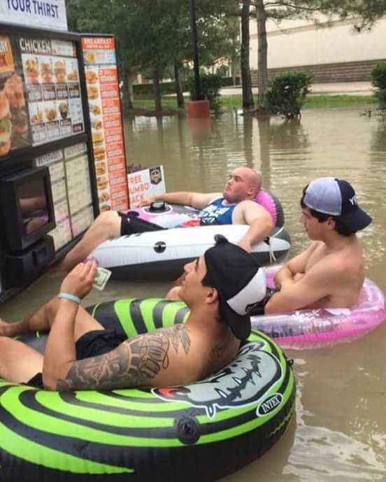 twins_n_wins's tweet photo. Meanwhile in Houston. https://t.co/xQdcFjN5uL
