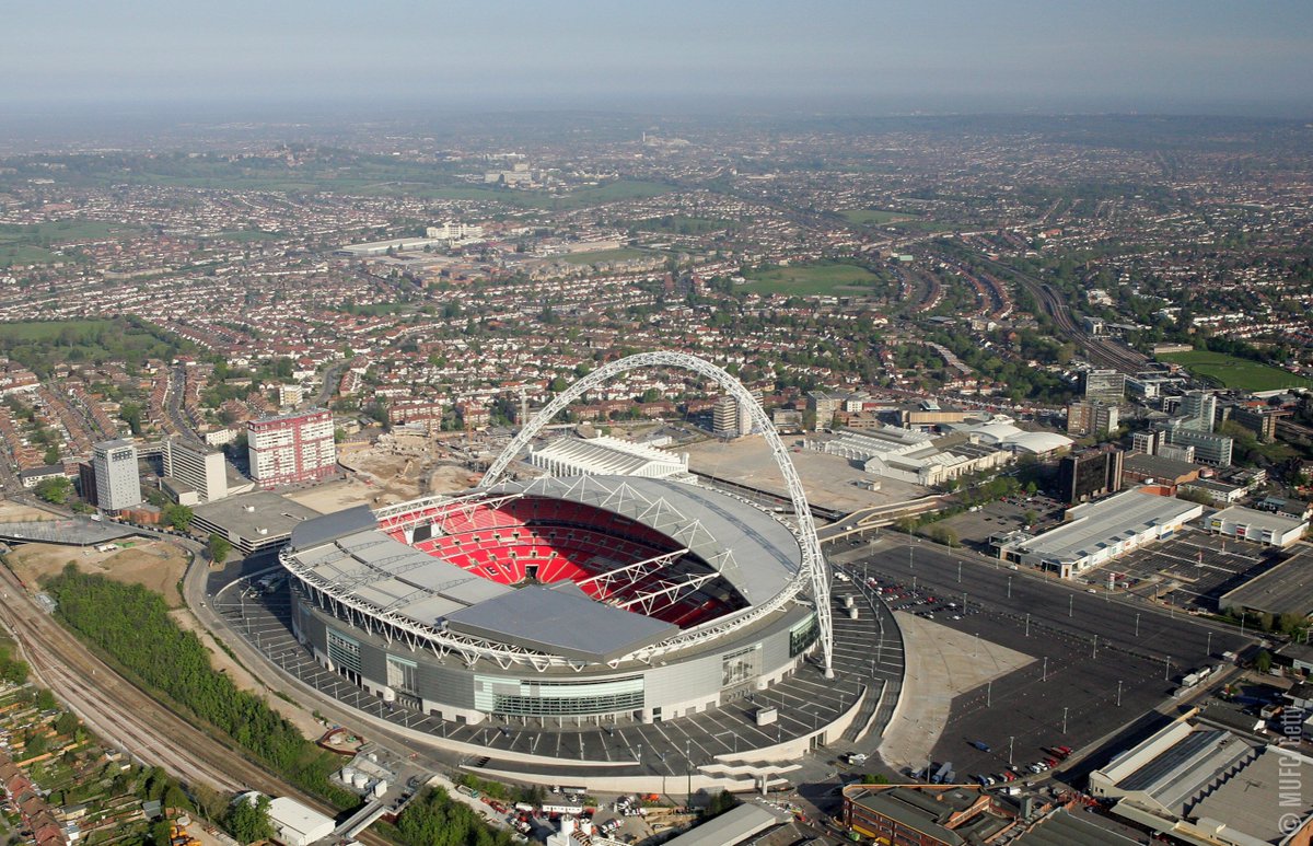 ManUtd_ID's tweet photo. Pemberhentian selanjutnya: Wembley Stadium. Sampai jumpa hari Sabtu! #mufc https://t.co/auNtCFyBam