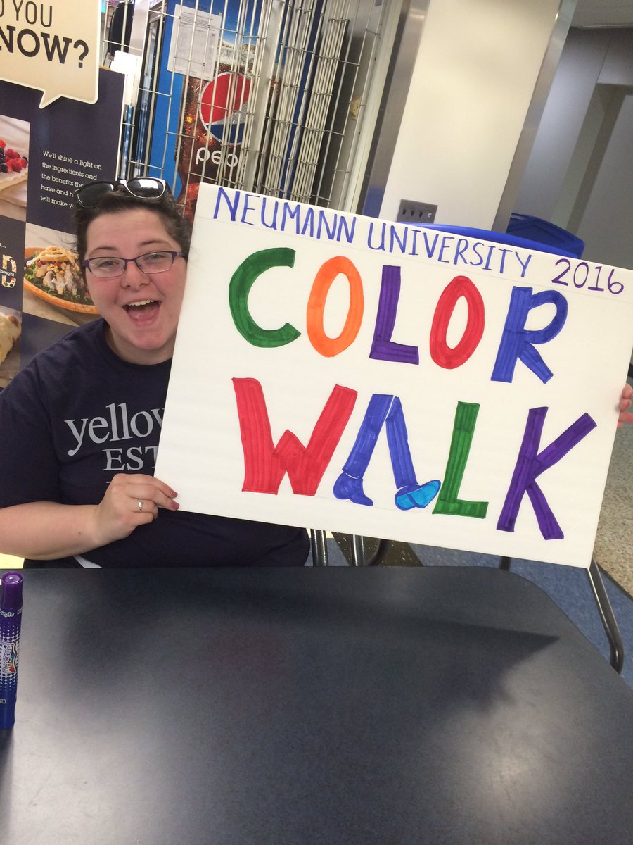 NeumannSGA's tweet image. SGA is putting the finishing touches on the Color Walk preparations! @NeumannUniv #CW4C2016