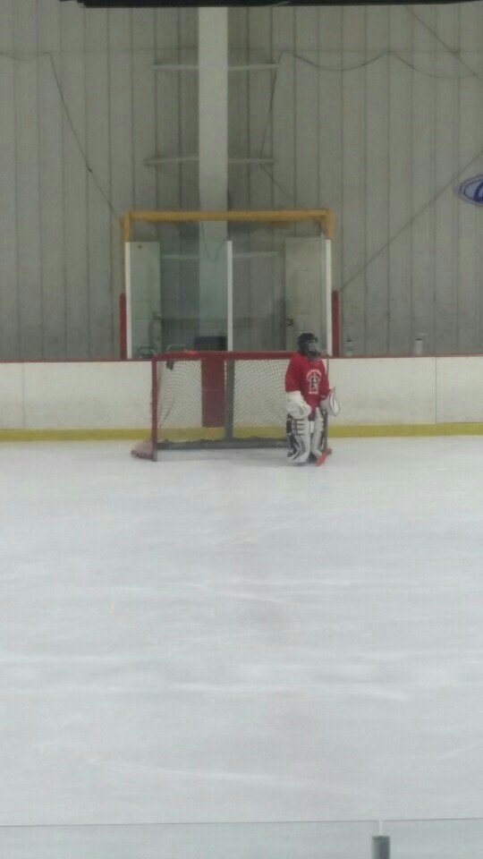 goalie27sdad's tweet image. 💥 #HockeyTaxi 🚕 Checking In For #praccy w @SydtheSquid32 #U14 #FullRight #GirlGoalie swarmapp.com/c/c4IzrWrMziF