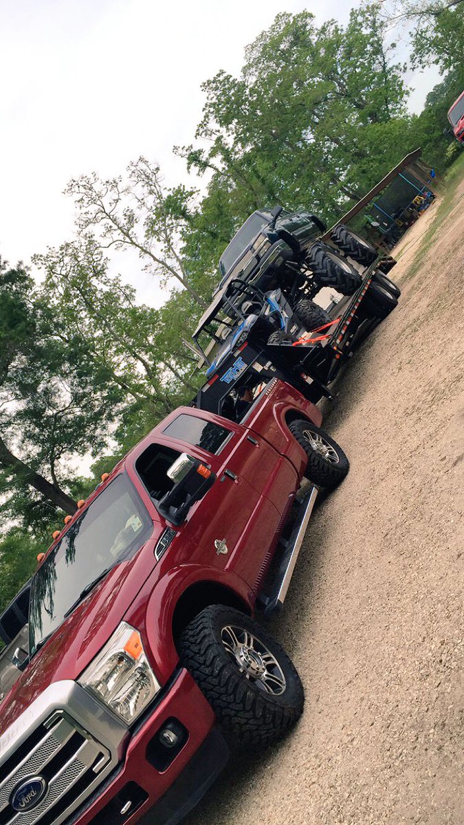 abalfantz's tweet photo. Mudfest bound bitchss https://t.co/WAC0tgGcH4