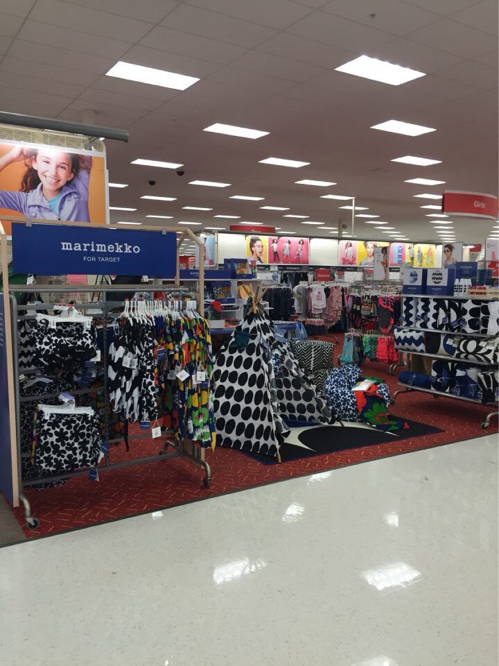BRoss4761's tweet photo. Fill the Floor!!  #MarimekkoForTarget #D359. @MMcHenry1376 @naylor_evan @CarlaRhodes2279 @DavisShana https://t.co/YAaEhtAMtB