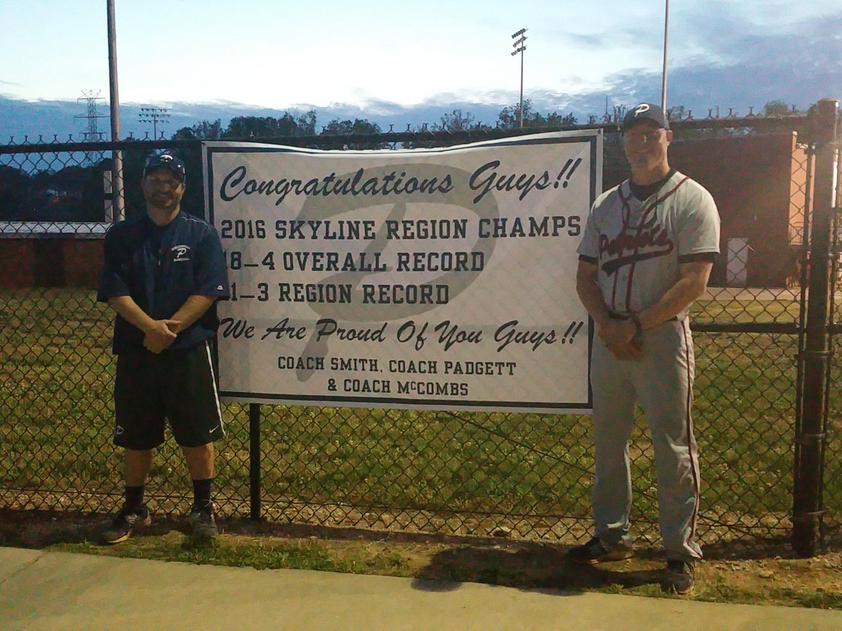 Baseball_PVHS's tweet photo. Top Notch Leadership right here!!

@CoachSmith_5 🏆@wadepadgett 🏆 https://t.co/ioA5ezz6a6