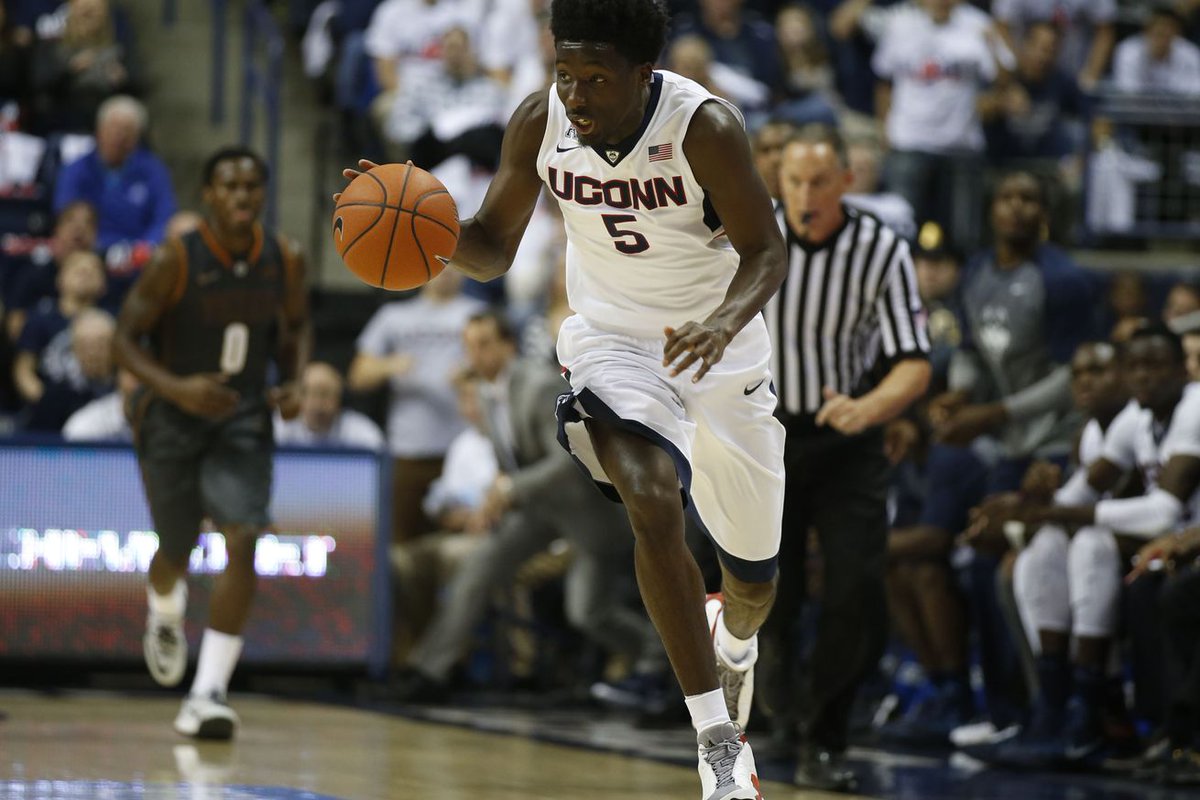 SPORTalkUConn's tweet photo. RETWEET if you will miss Daniel Hamilton next year on the #Huskies! Best of luck to him in the NBA Draft in June! https://t.co/yWpET42Hf5
