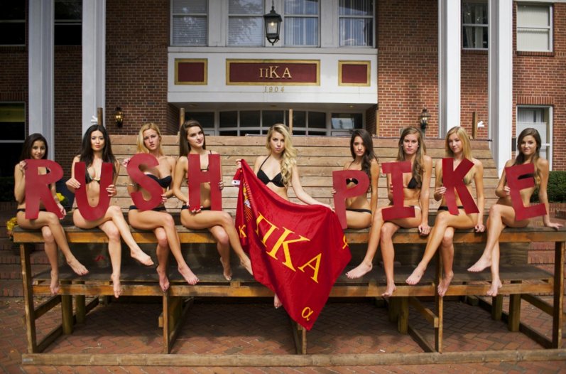 totalfratmove's tweet photo. The Fraternity Summer Recruitment Guide To Go From Low-Tier Trash To Top-Tier Greek Gods: https://t.co/xikiowT748 https://t.co/MYrhzrMjUz