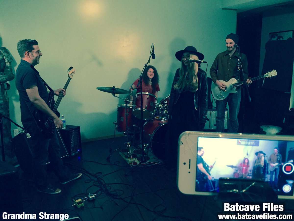 batcavefiles's tweet image. Just filmed brand new files with @GrandmaStrange!!batcavefiles.com #BatCaveFiles #NewMusic #ReasonOneMedia